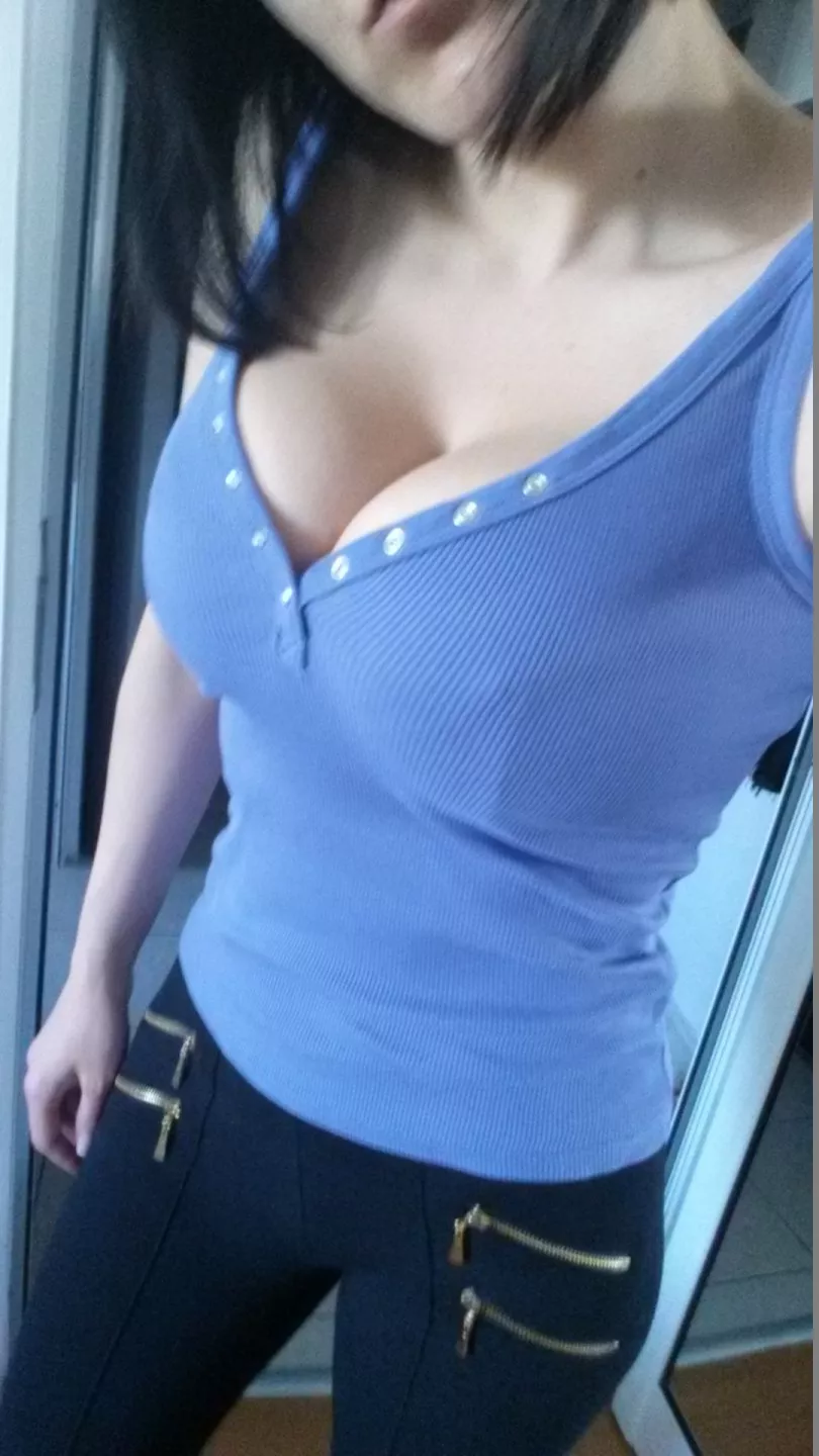cleavage selfie blue top