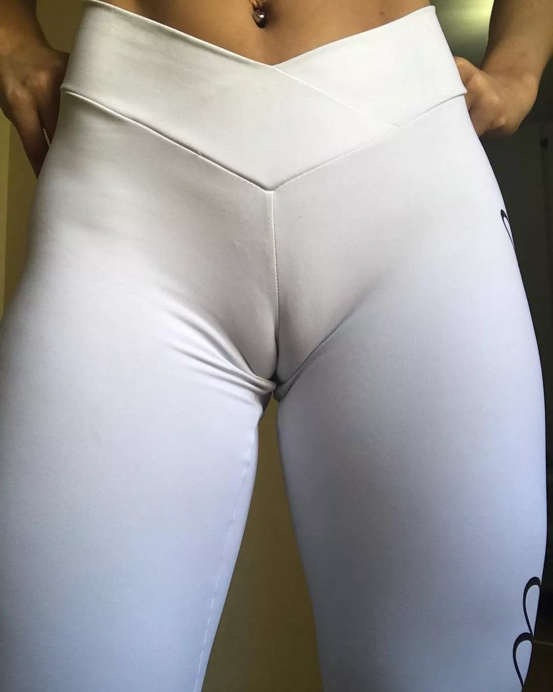 fat cameltoe white leggins