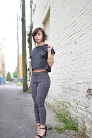 A picture of Cute denim babe hosted on ShaveKings.com published Sunday March 29th