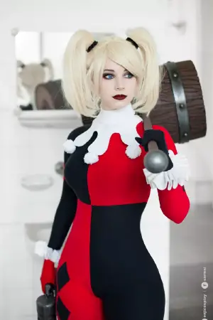 A picture of Sexy cosplay Harlequin babe hosted on ShaveKings.com published Monday March 30th