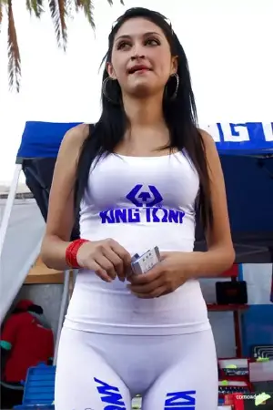 Ultra tight race babe