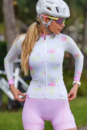 A picture of Sexy pink lycra shorts worn by bike babe hosted on ShaveKings.com published Wednesday July 15th