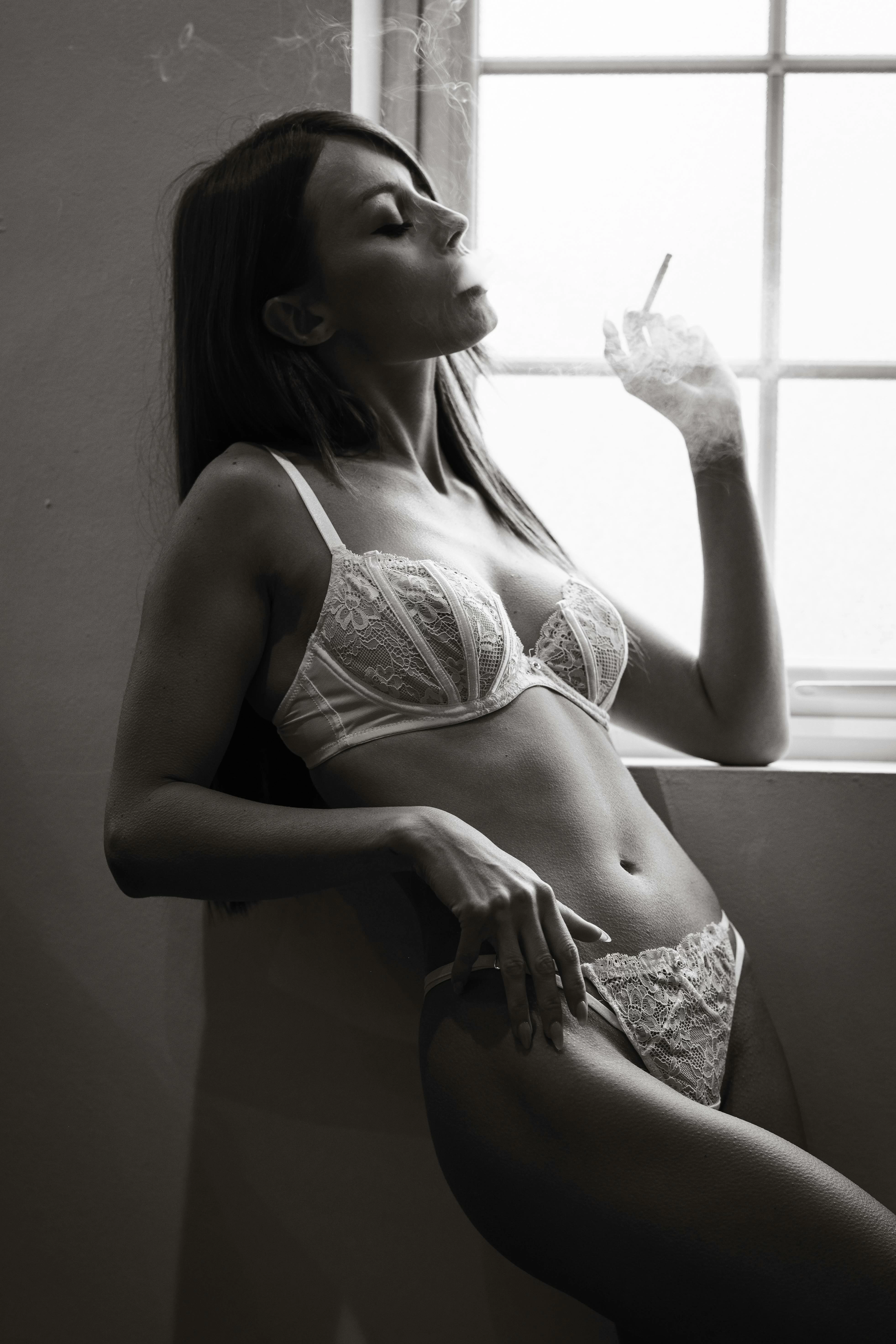 Porn pics taggedsmoking